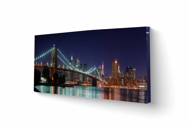 Brooklyn bridge at night